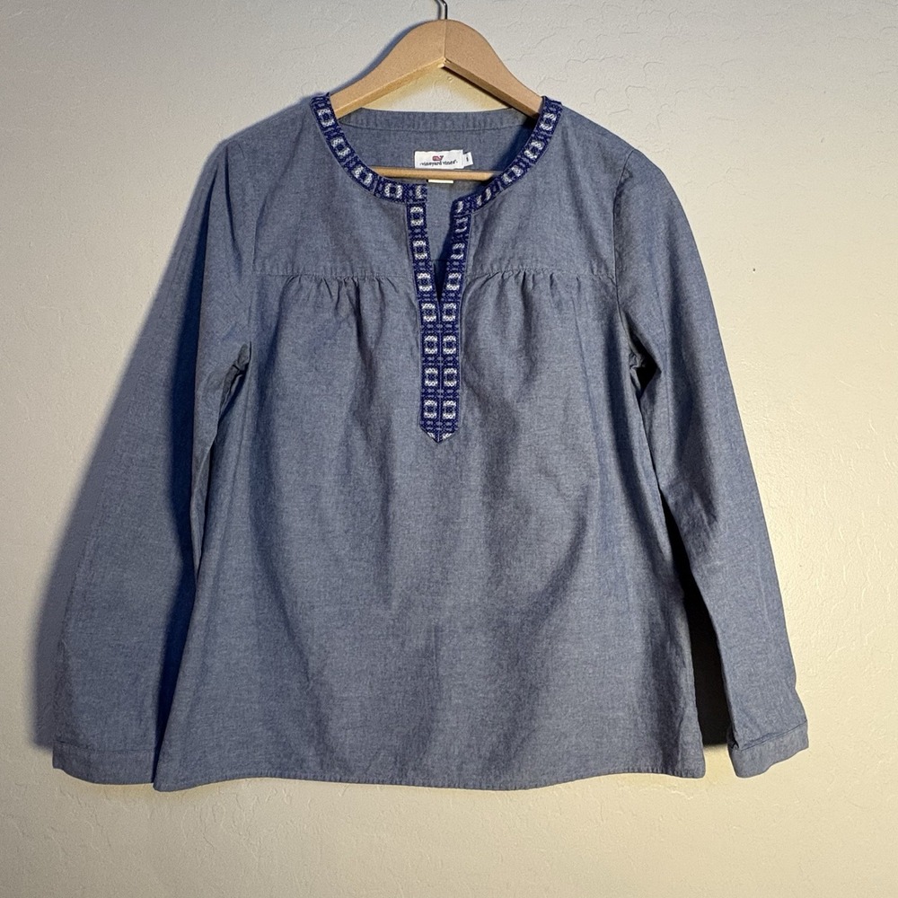 Vineyard Vines Women's Chambray Embroidered V-neck Long Sleeve‎ Top Size S